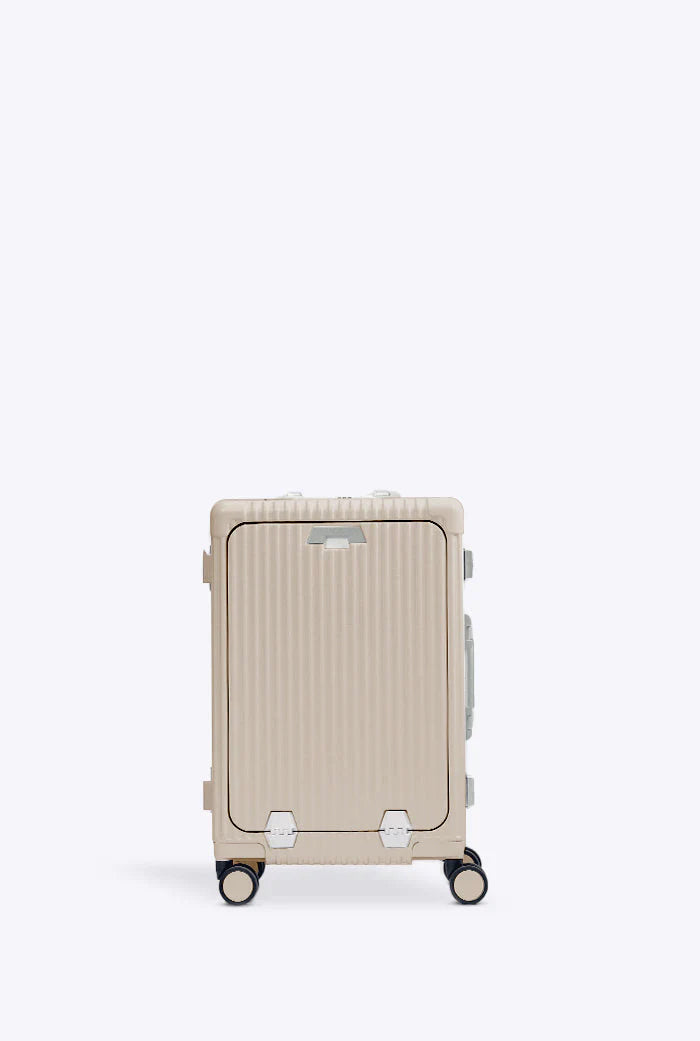 4 in 1 Carry-On Pro suitcase